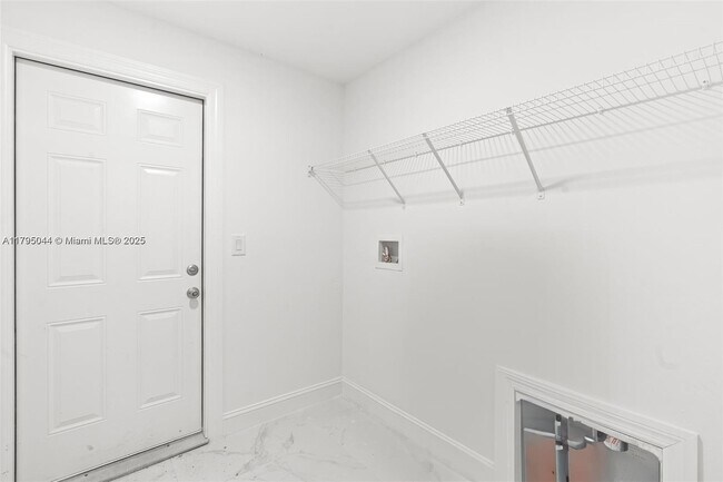 Building Photo - 1061 Butler St E