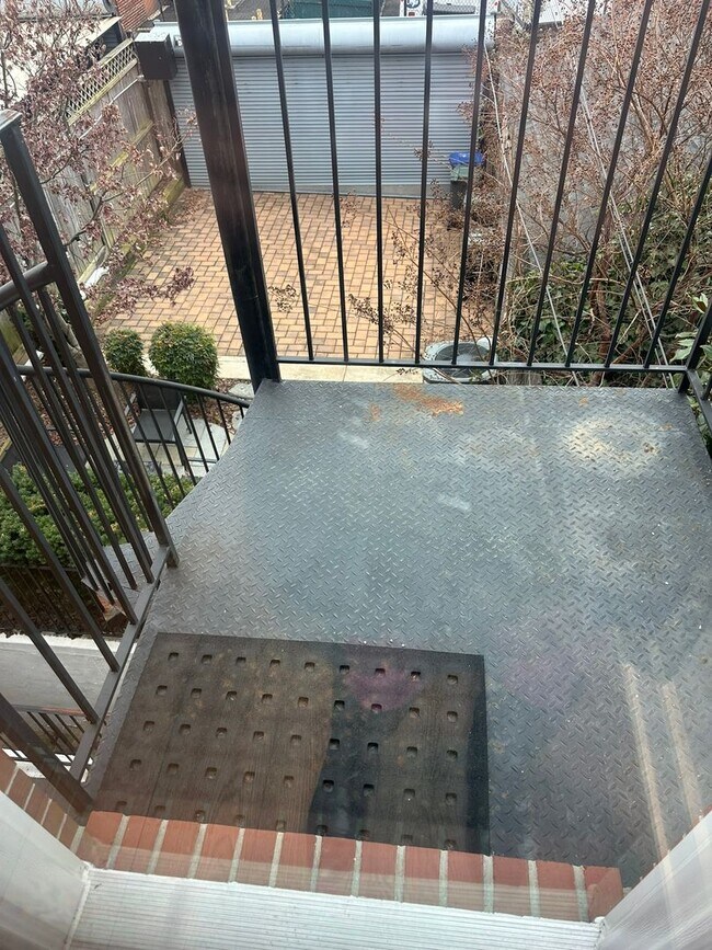 Building Photo - Modern 2 Bedroom, 2 Bathroom Penthouse with Parking in Historic LeDroit Park