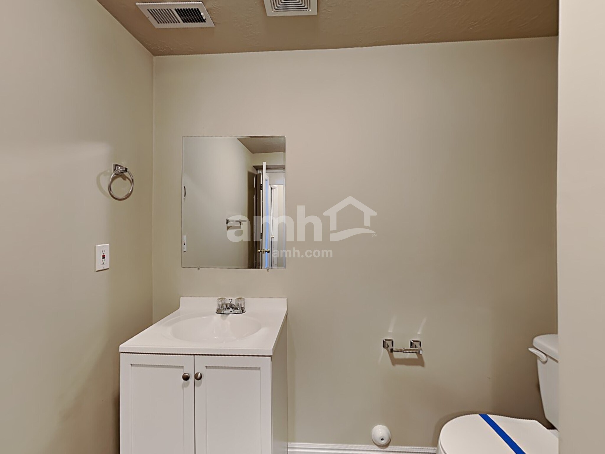 Building Photo - 2906 W 2075 S