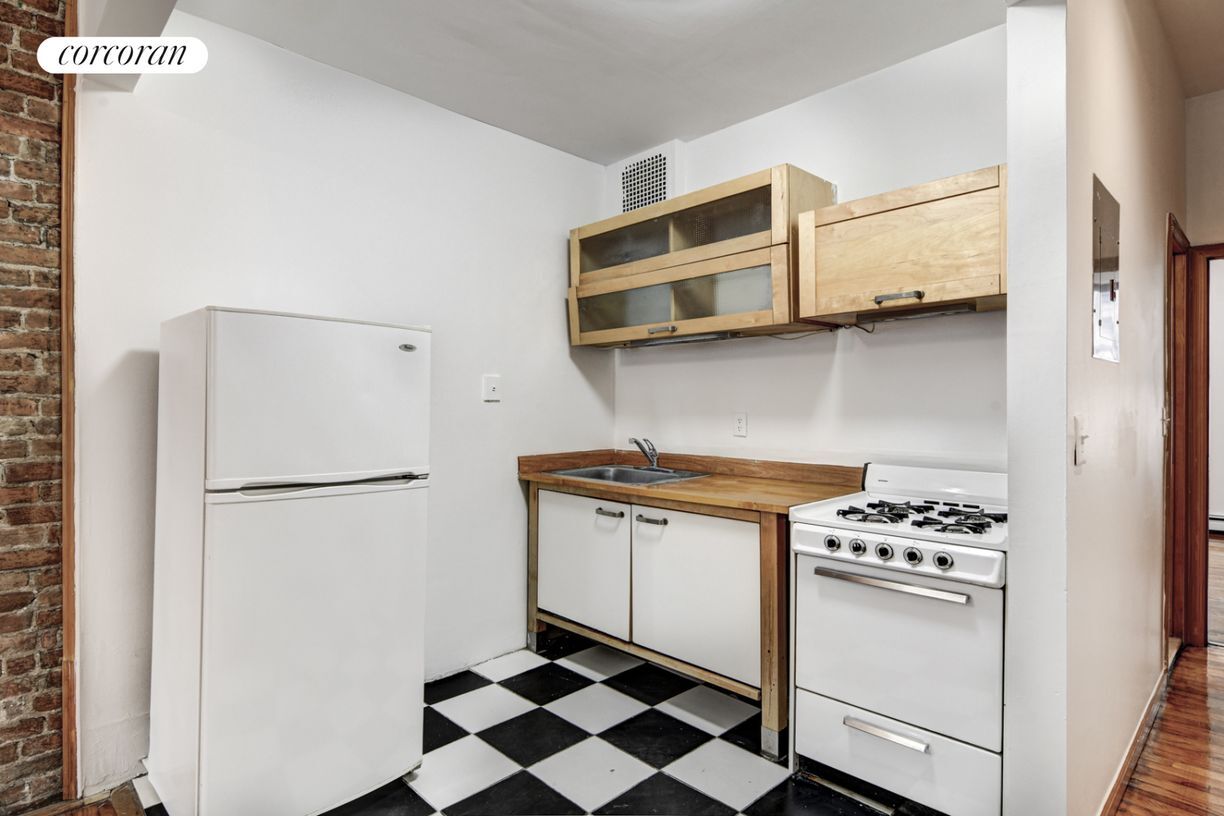 Building Photo - 619 W 142nd St