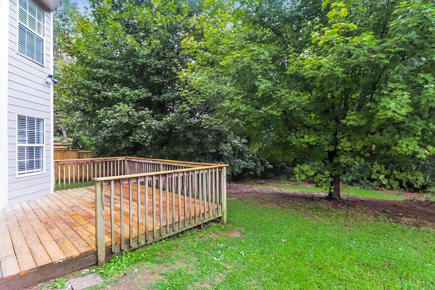 Building Photo - 6662 Browns Mill Ferry Dr