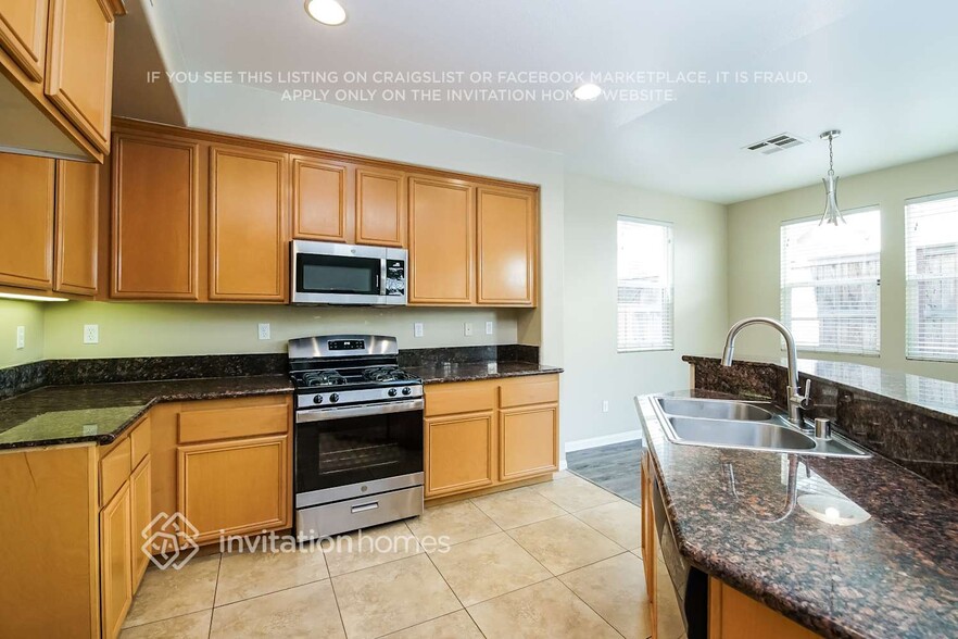 Building Photo - 3611 Scribner Ln