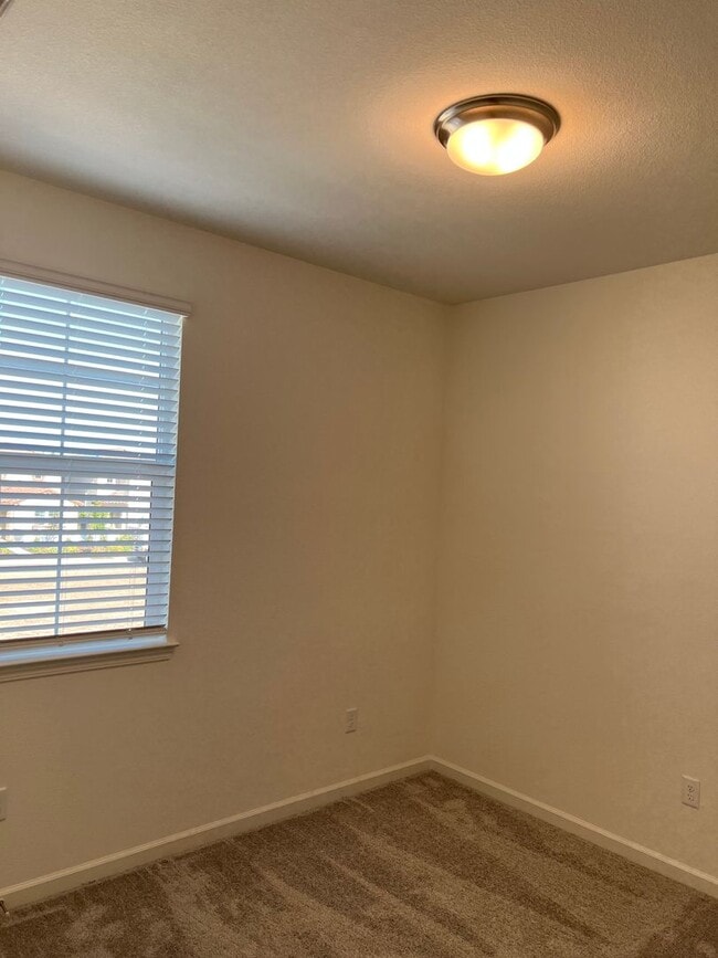 Building Photo - COMING SOON!! GORGEOUS NEWER HOME W/ SOLAR...