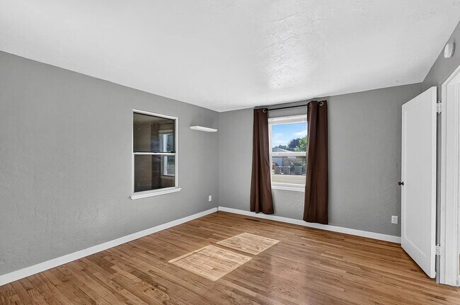 Building Photo - 3 Bedroom, 1 Bathroom Home in Caldwell