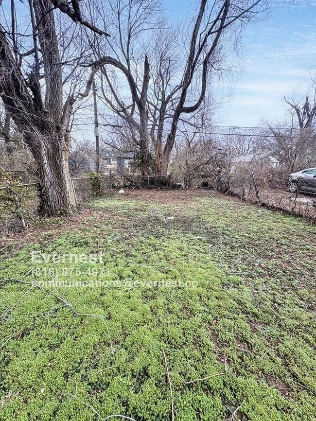Building Photo - Charming 4-Bedroom Home with Finished Base...