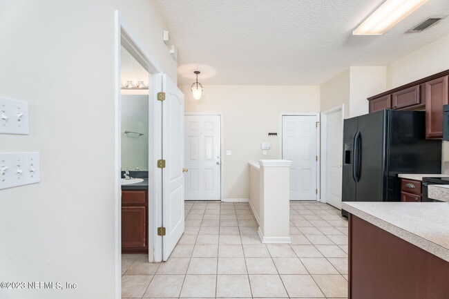 Building Photo - 1637 Biscayne Bay Cir