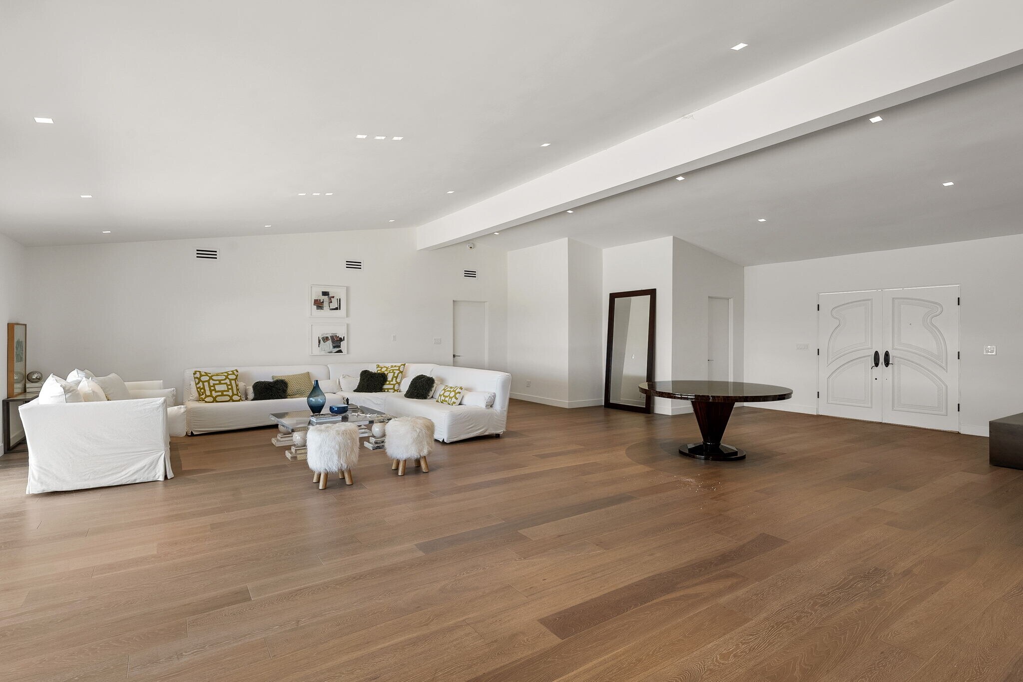 Building Photo - 1641 Tower Grove Dr