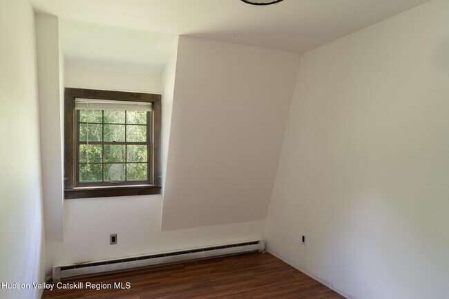 Building Photo - 51 Petty Dr