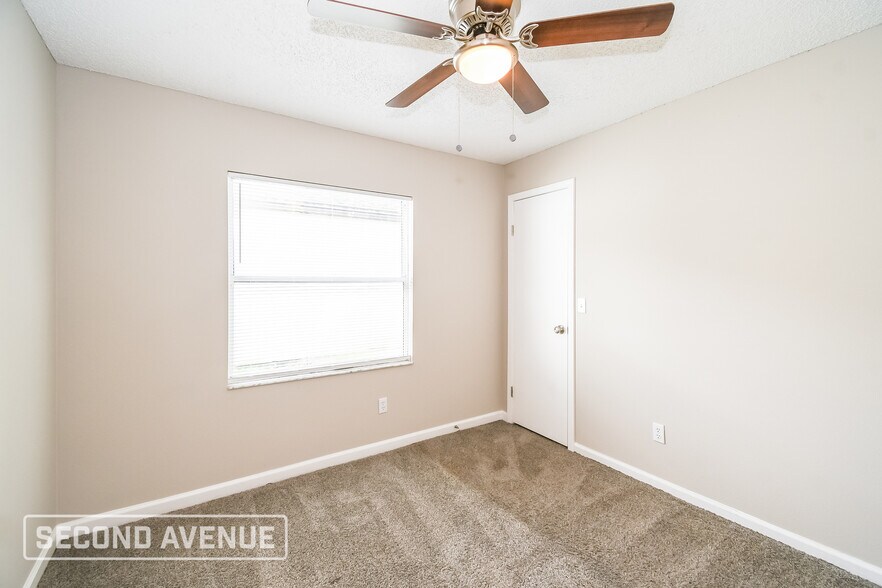 Building Photo - 6114 Delmar Pl
