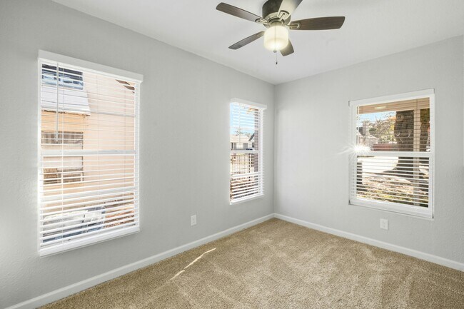 Building Photo - 1227 Wilbur St