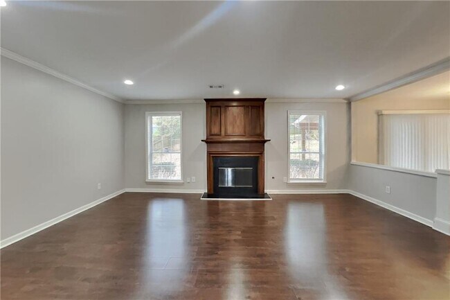 Building Photo - 13040 Carriage Park Ln