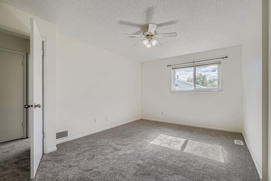 Building Photo - 3747 Talisman Pl