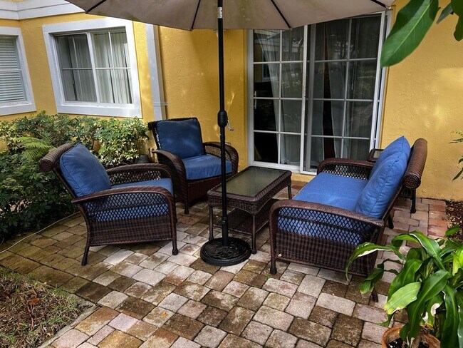 Building Photo - 150 NE 15th Ave