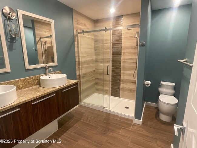 Building Photo - 628 Hudson St