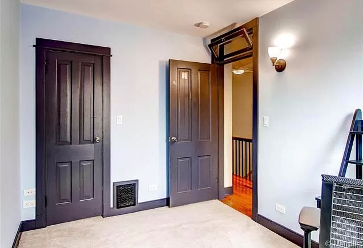 Room 3 - 1359 N Marion St