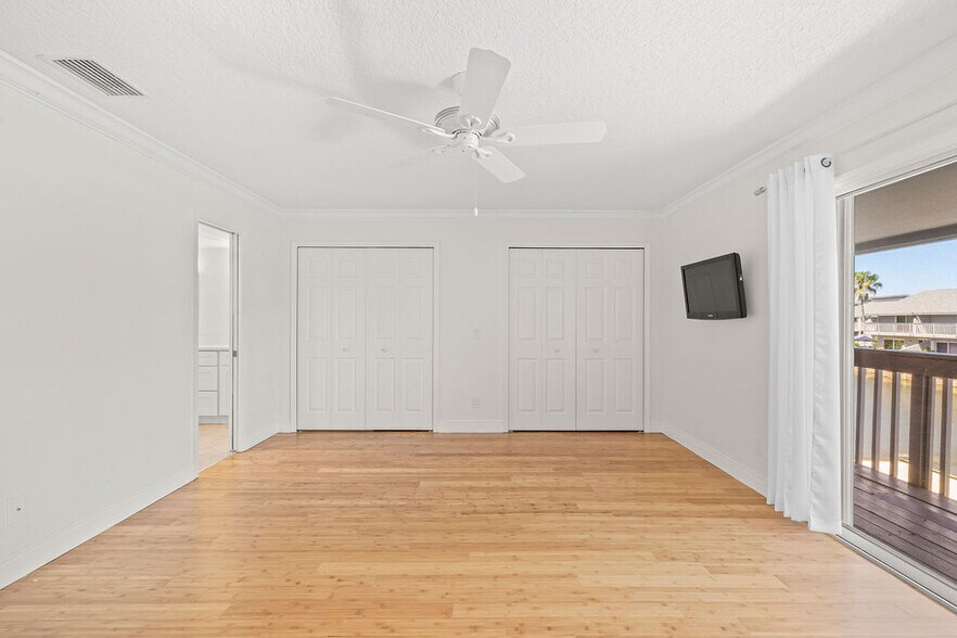 Building Photo - 4949 N Highway A1A