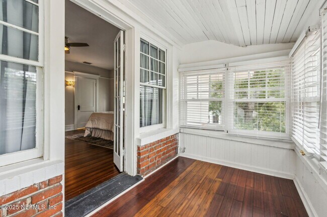 Building Photo - 2115 Forbes St