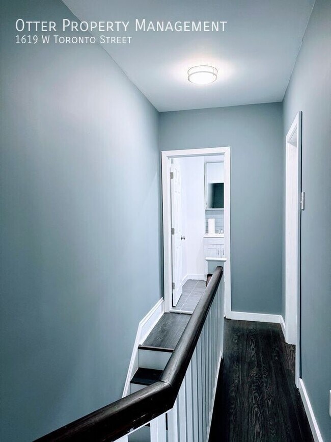 Building Photo - 1619 W Toronto St