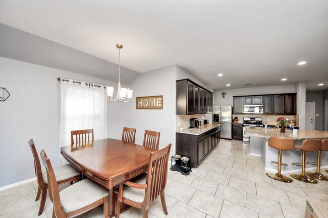 Building Photo - 3030 Dripping Springs Ct