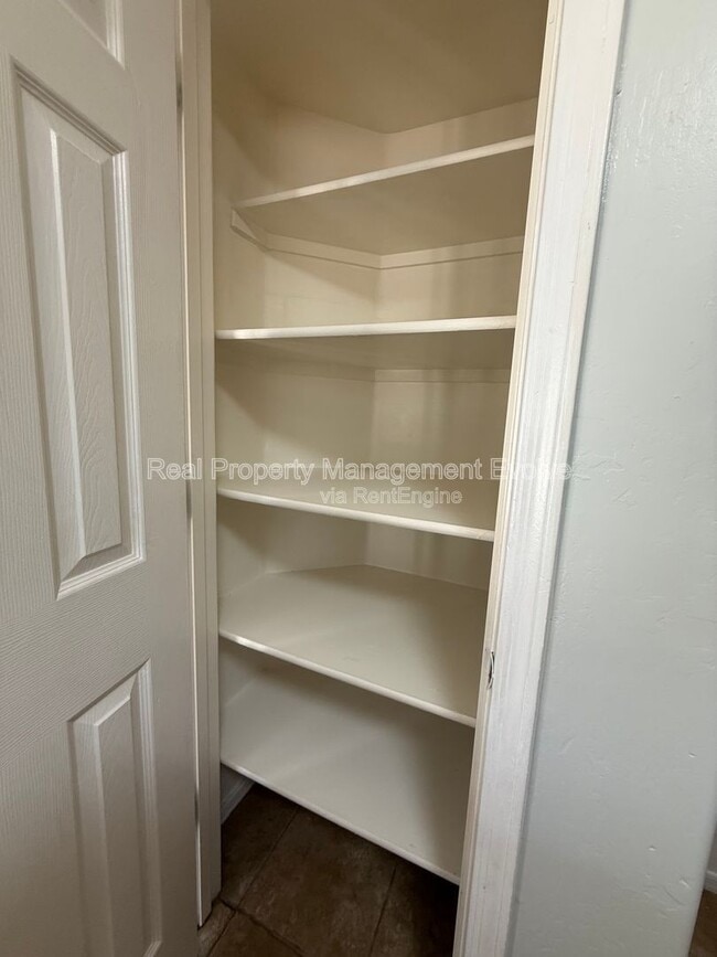 Building Photo - 9530 W Williams St