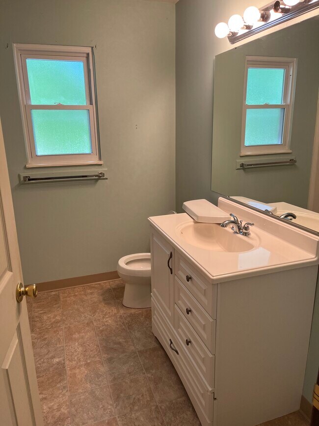 Building Photo - 460 Grant St