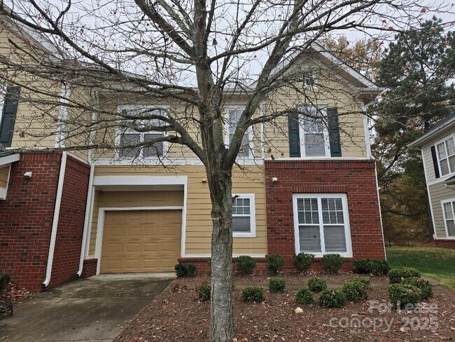 Primary Photo - 15224 Coventry Ct Ln