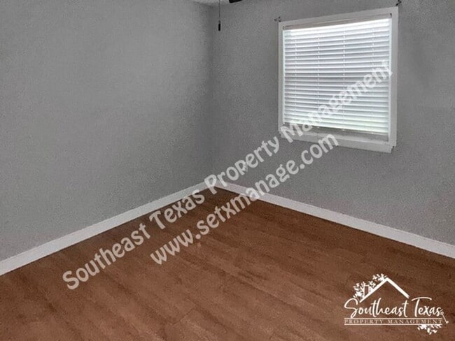 Building Photo - 1475 Rikisha Ln