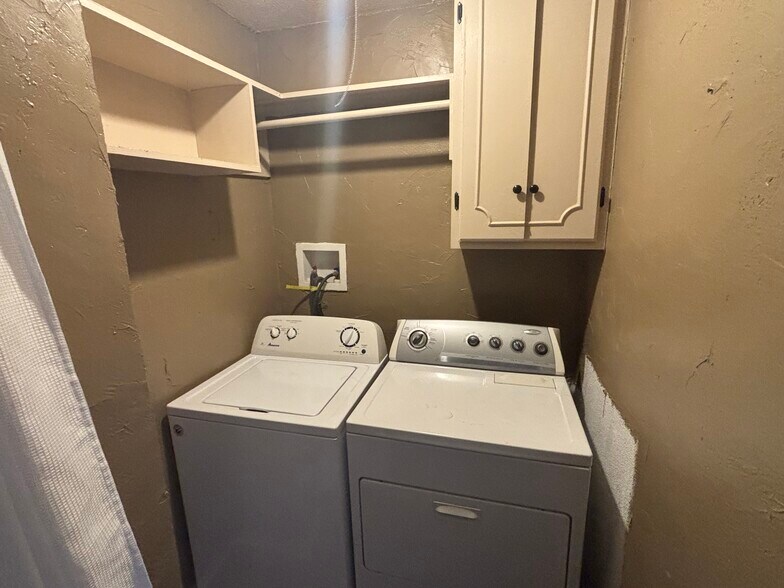 Building Photo - 3121 Johnston St