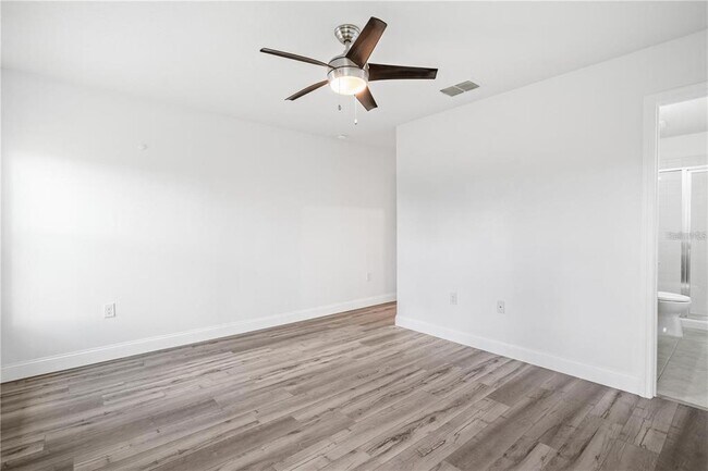 Building Photo - 212 Miles Ct