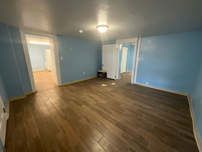 Building Photo - 295 E