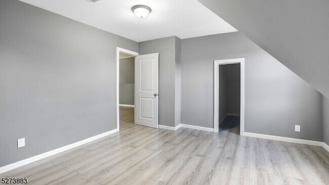 Building Photo - 61 S Maple Ave