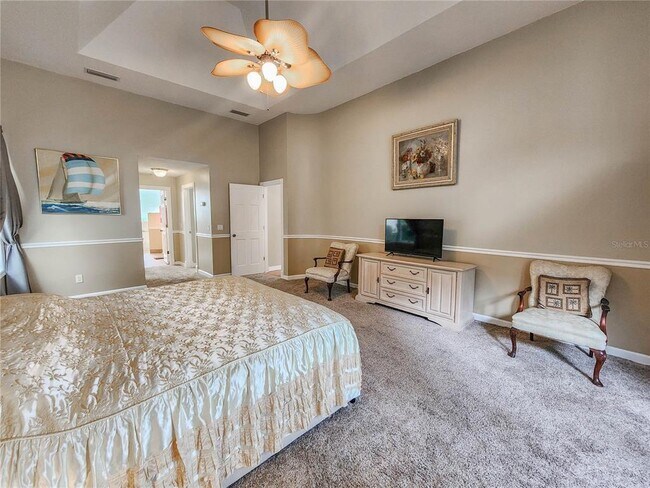 Building Photo - 1 Bay Pointe Dr