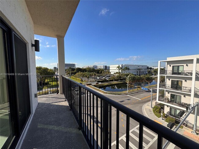 Building Photo - 8167 NW 41st St