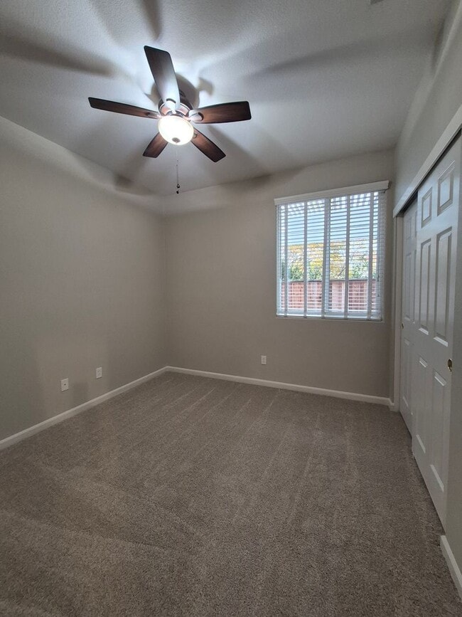 Building Photo - Now Leasing!! 3bd/2ba Gorgeous Single-Story Home Located In Roseville