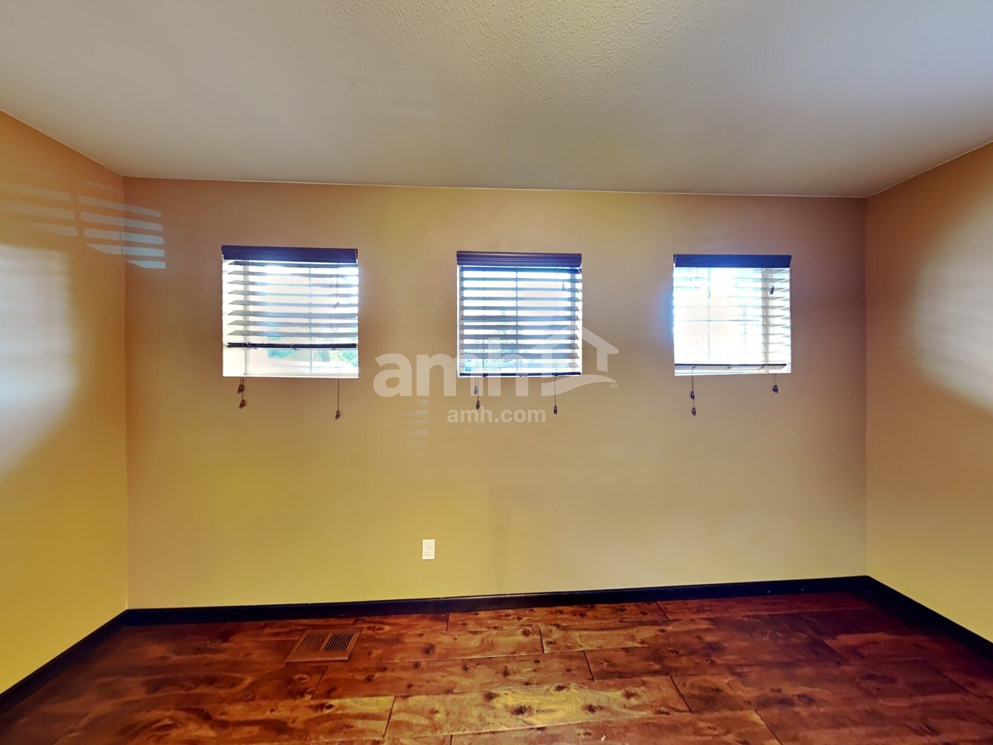 Building Photo - 9421 203rd Street Ct E