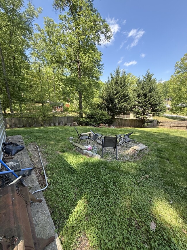 Building Photo - 7010 Sorrell Ln