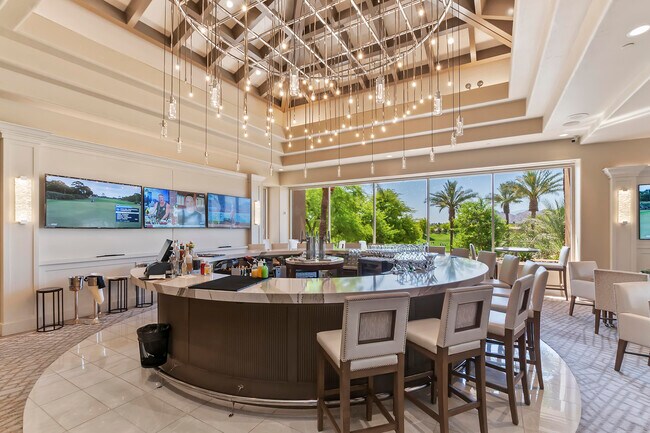 Building Photo - 379 Tomahawk Dr