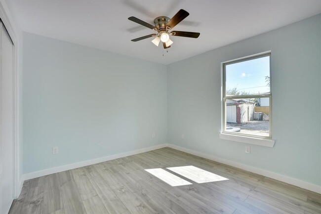Building Photo - 1032 Hoke Smith Dr