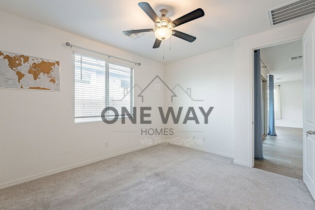 Building Photo - 9258 E Static Ave