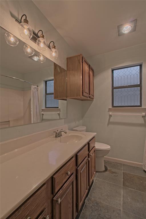 Building Photo - 1102 Fowzer St