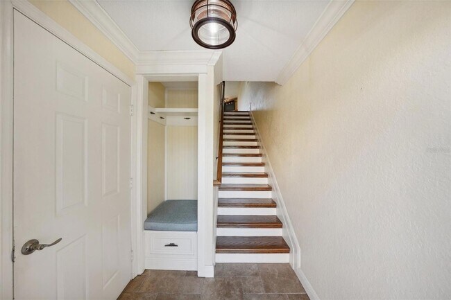 Building Photo - 637 Pinellas Bayway