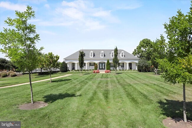 Building Photo - 42581 SUNSET Sq