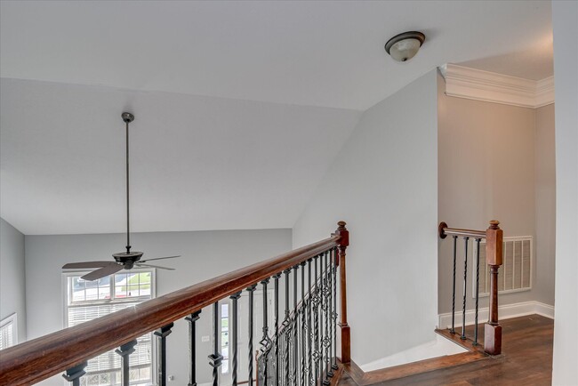 Building Photo - 2909 Aylesbury Dr