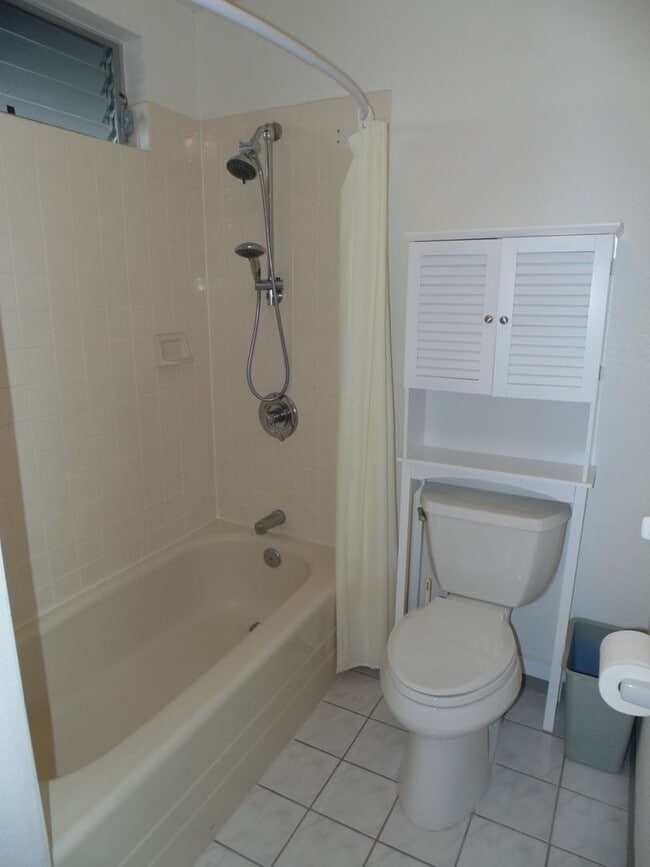 Building Photo - 1761 Maiha Pl