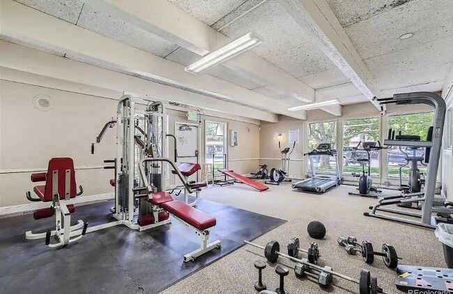 Building Photo - Quiet & Private Condo Retreat in the Heart...