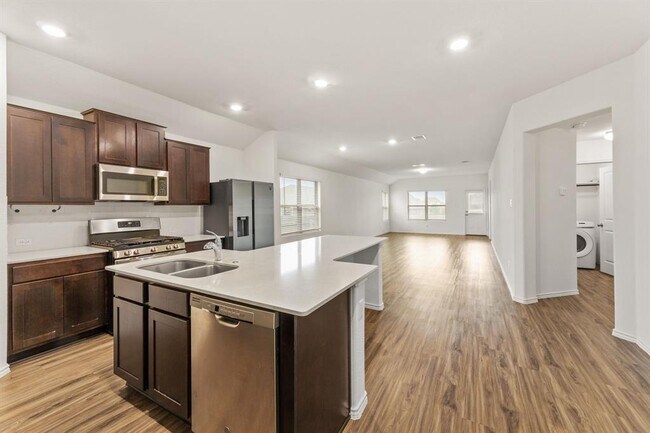 Building Photo - 6526 Teramo Ter