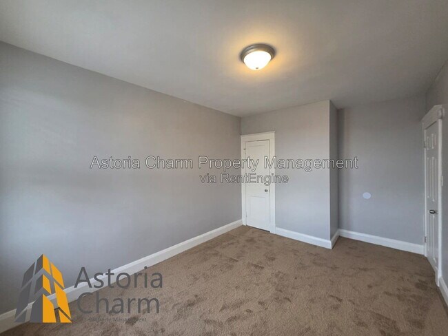 Building Photo - 3016 Pelham Ave