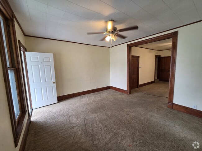 Building Photo - 721 Avenue D