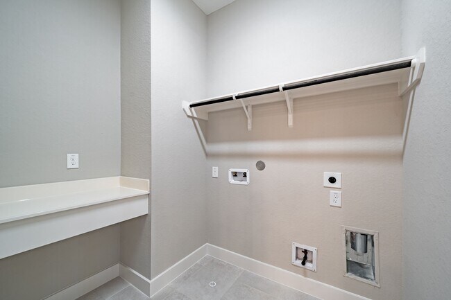Building Photo - 10916 Brambling Wood Dr
