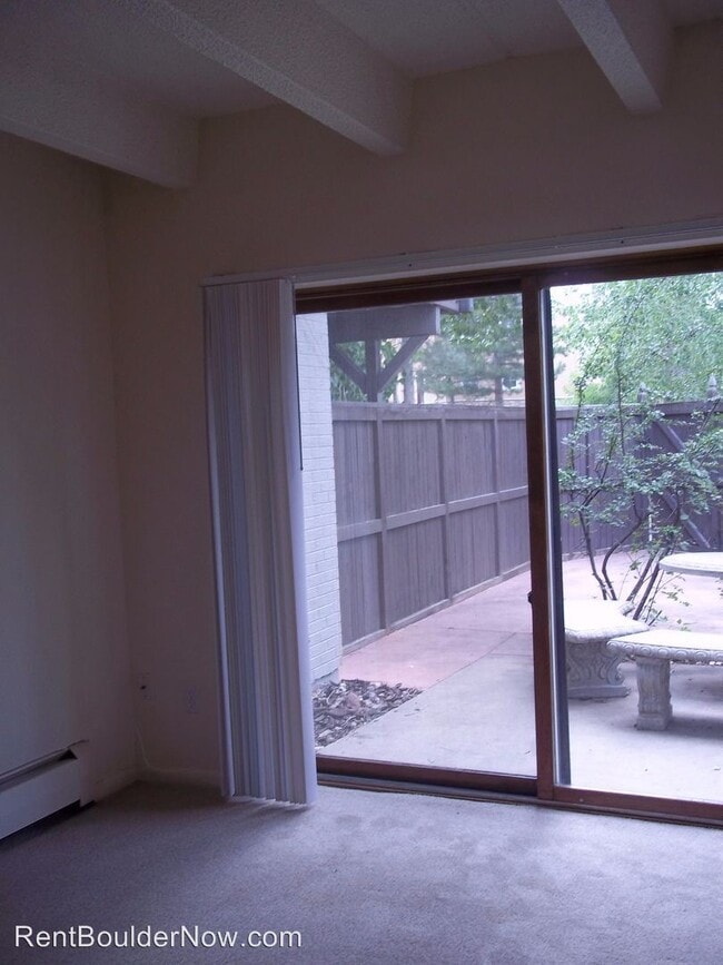 Building Photo - 505-555 Harvard Ln
